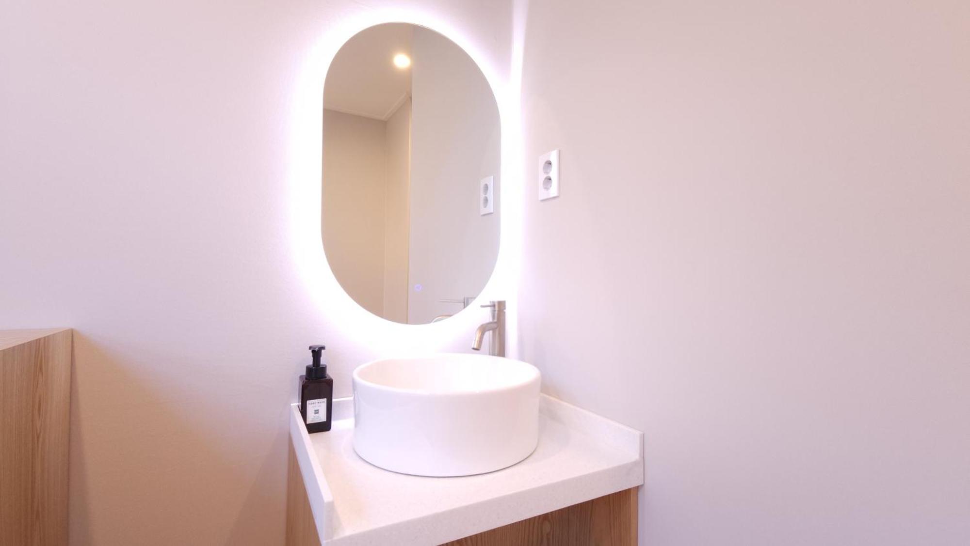 Oyo Hostel Myeongdong 6 Seoul Bagian luar foto